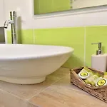 Holiday Home 펜션 아르고스톨리온